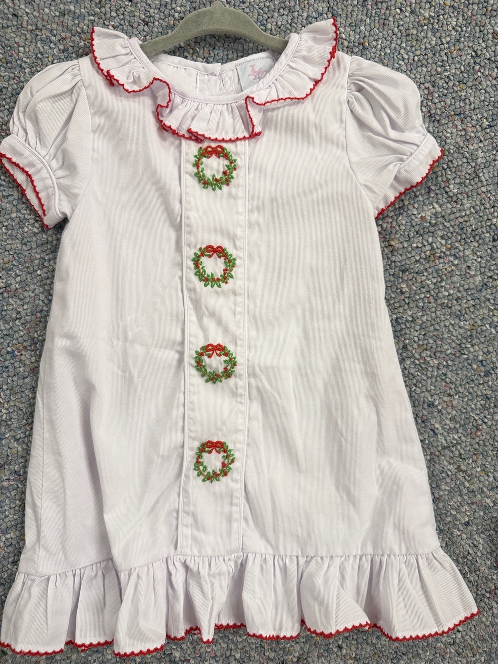 2t Lillie & Lilah Christmas White Girls' Ruffle Dress Wreath Embroidery EUC